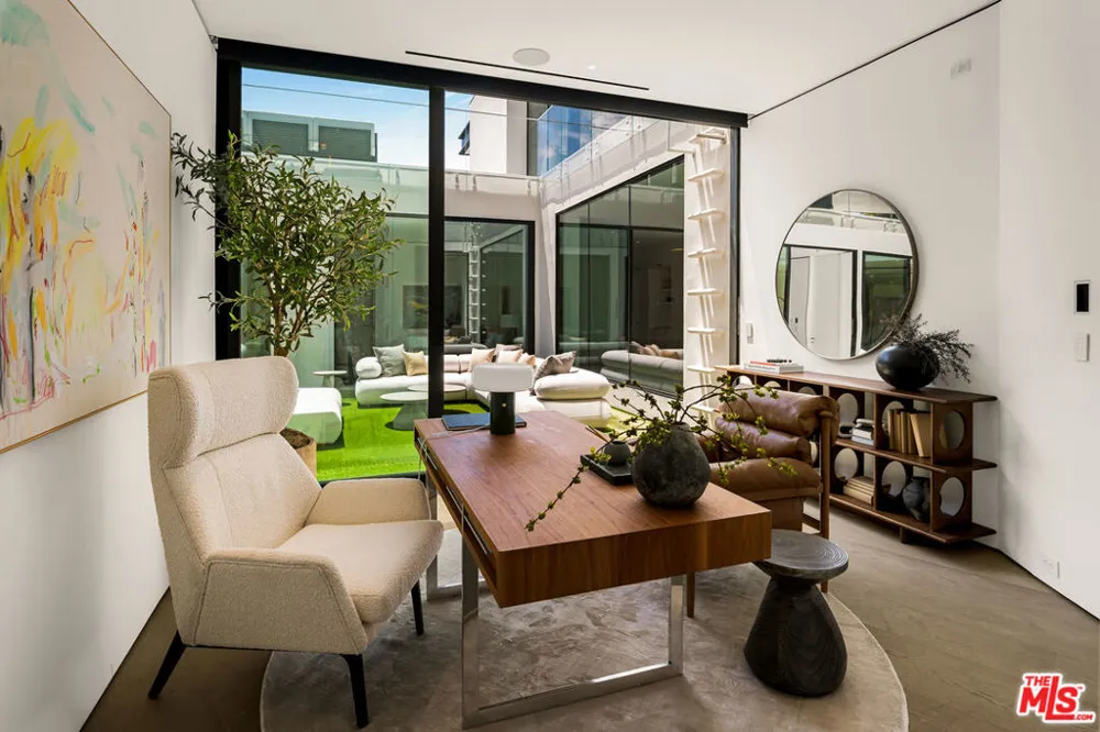 1200 Laurel Way Beverly Hills, CA 90210