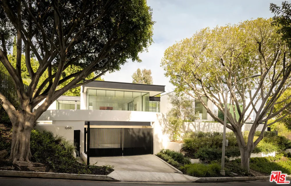 1200 Laurel Way Beverly Hills, CA 90210