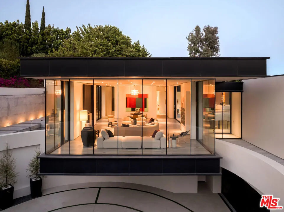 1200 Laurel Way Beverly Hills, CA 90210