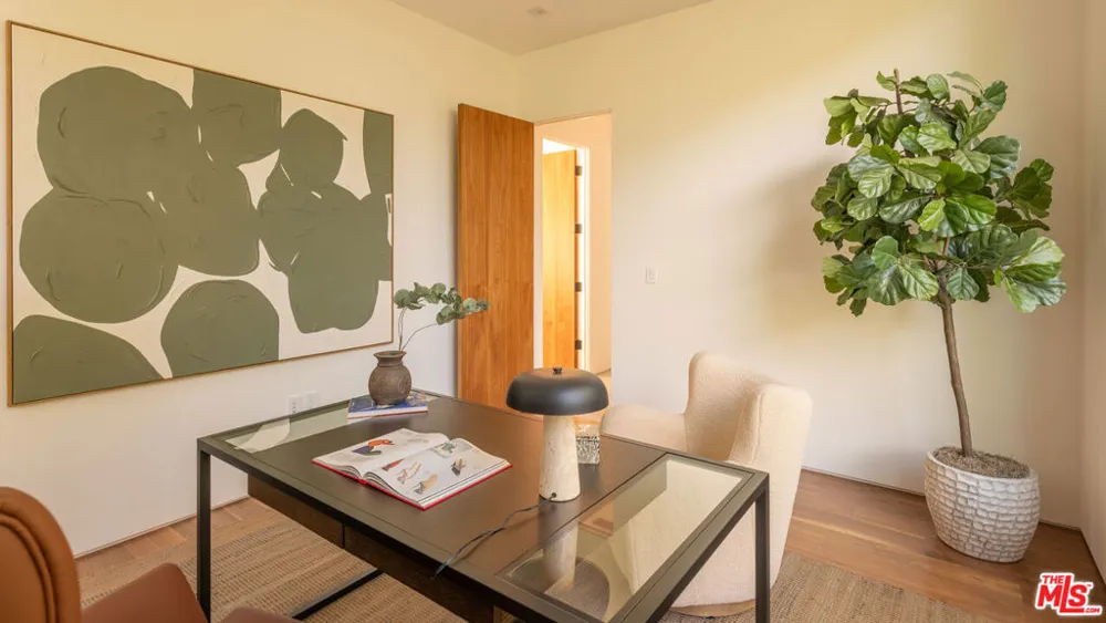 12752 Mulholland Drive Los Angeles, CA 90210