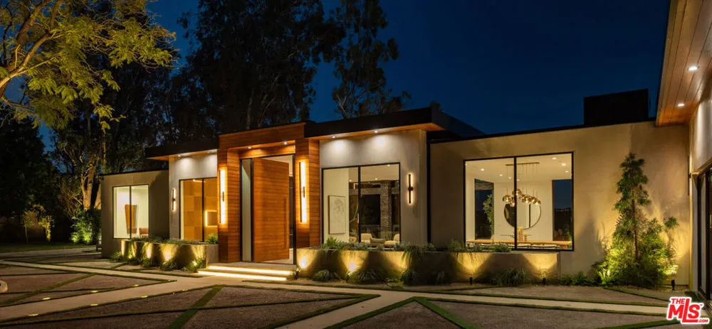 12752 Mulholland Drive Los Angeles, CA 90210