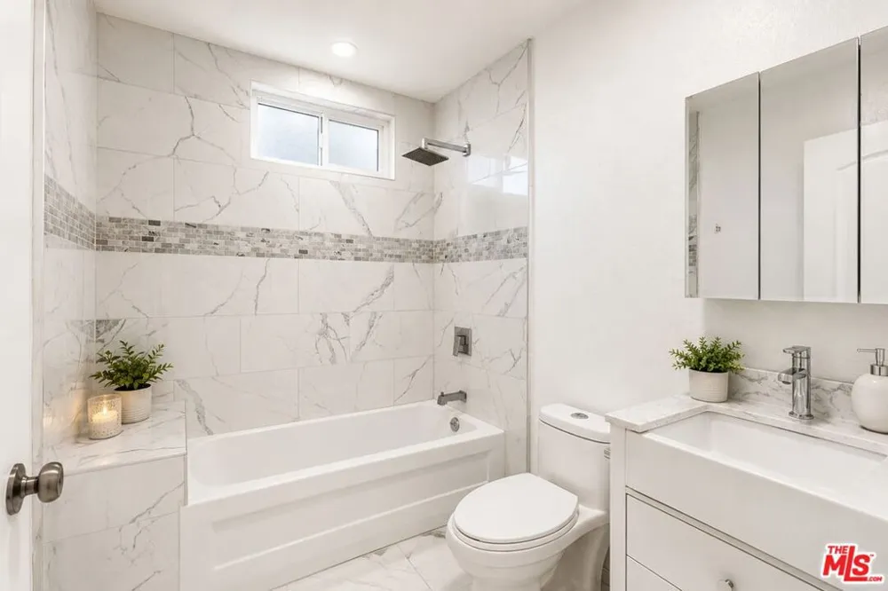 9935 Zitto Lane Los Angeles, CA 91042