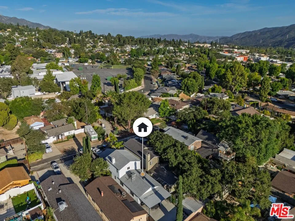 9935 Zitto Lane Los Angeles, CA 91042