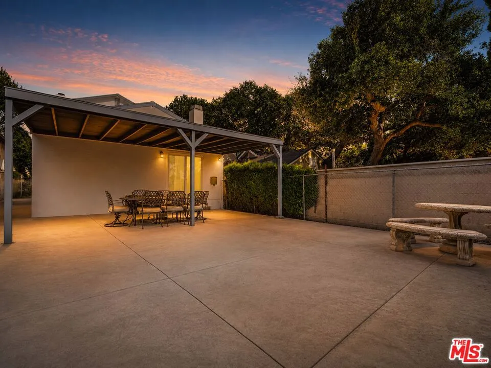 9935 Zitto Lane Los Angeles, CA 91042