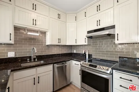 8960 Cynthia Street #208