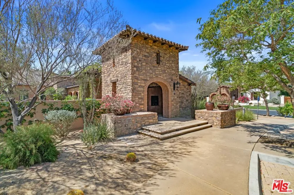 24 Santa Rosa Mountain Lane Rancho Mirage, CA 92270