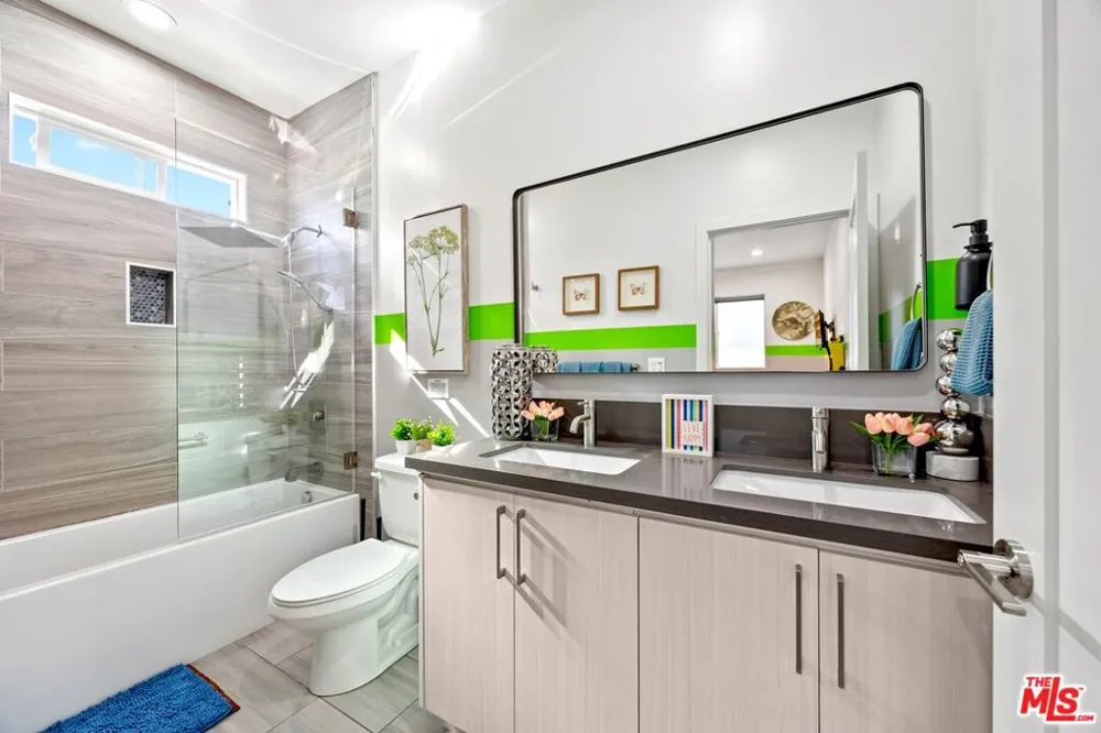 5853 Vineland Avenue #C Los Angeles, CA 91601