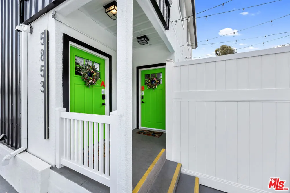5853 Vineland Avenue #C Los Angeles, CA 91601