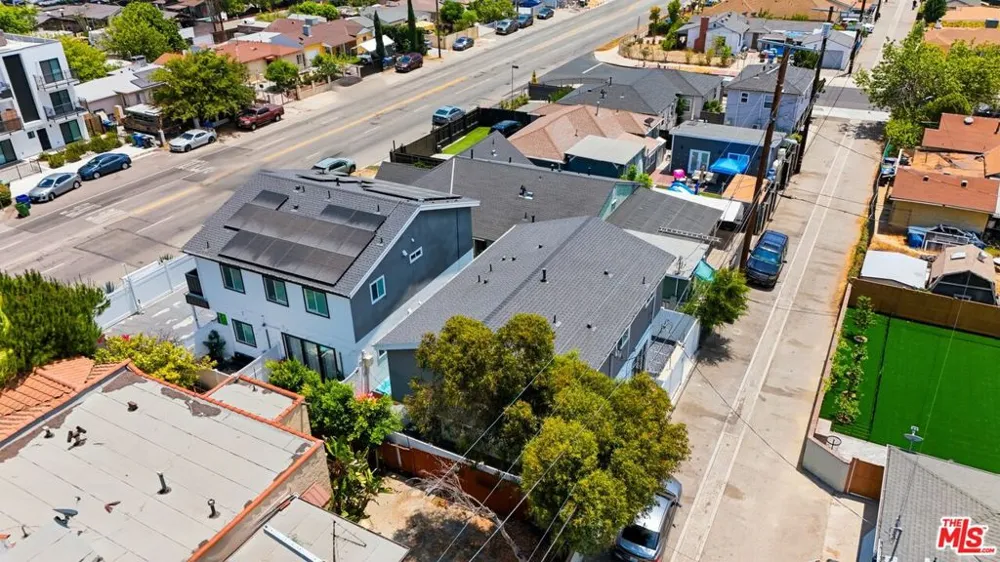 5853 Vineland Avenue #C Los Angeles, CA 91601
