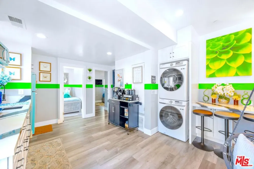 5853 Vineland Avenue #C Los Angeles, CA 91601