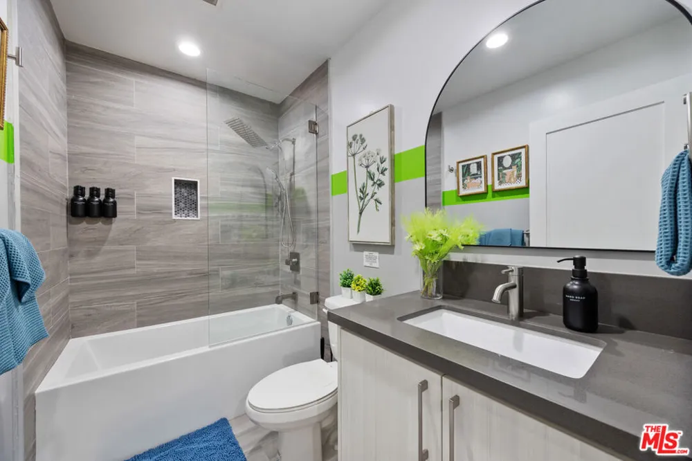 5853 Vineland Avenue #C Los Angeles, CA 91601