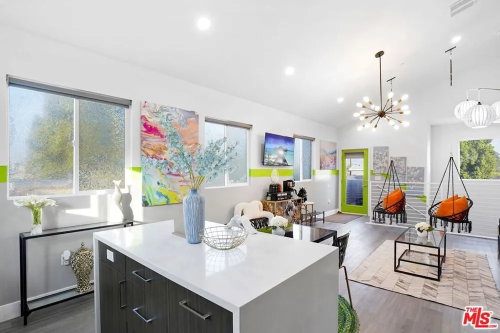 5853 Vineland Avenue #C Los Angeles, CA 91601