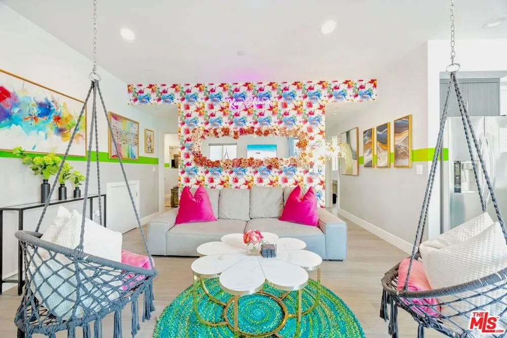 5853 Vineland Avenue #C Los Angeles, CA 91601