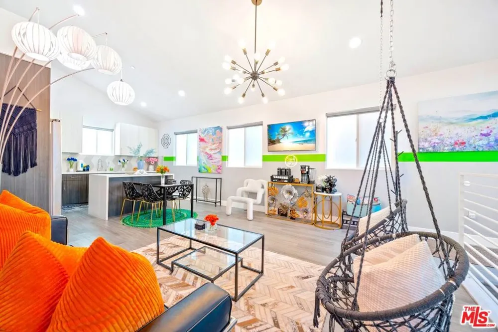 5853 Vineland Avenue #C Los Angeles, CA 91601