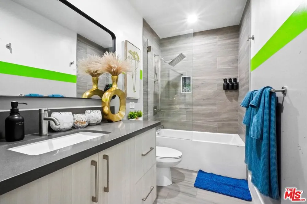 5853 Vineland Avenue #C Los Angeles, CA 91601