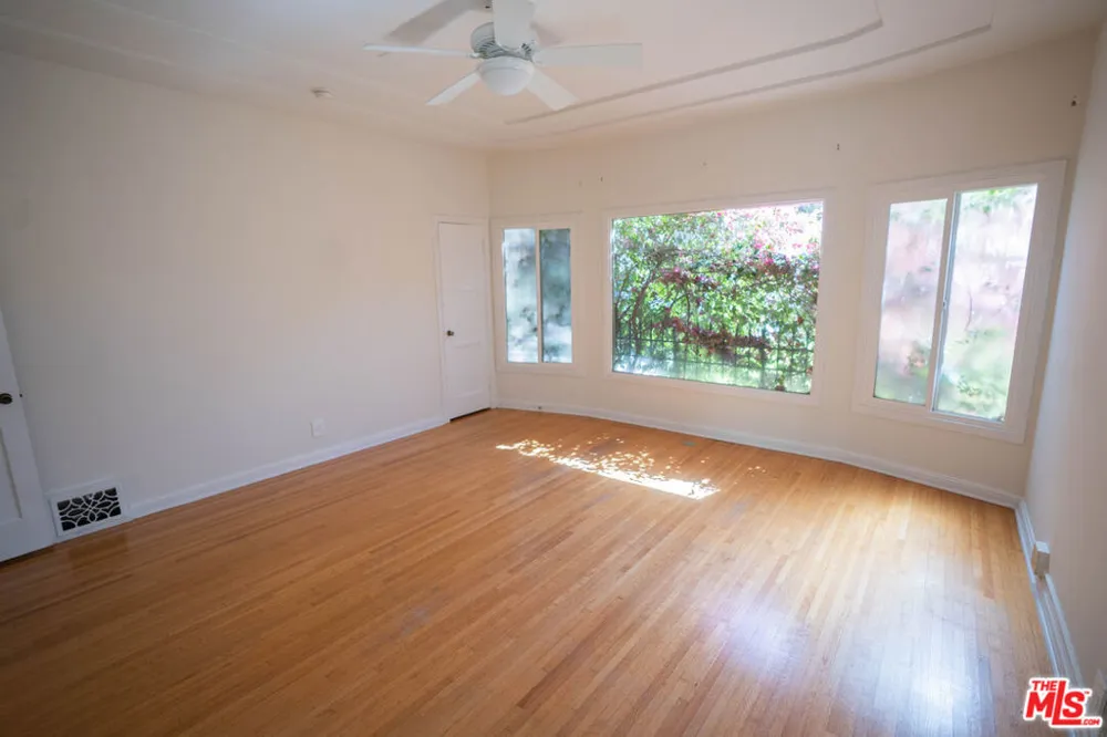 1210 S La Jolla Avenue Los Angeles, CA 90035