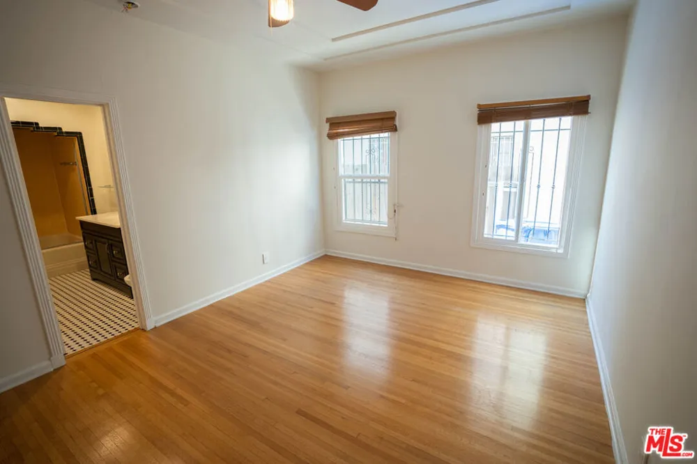 1210 S La Jolla Avenue Los Angeles, CA 90035