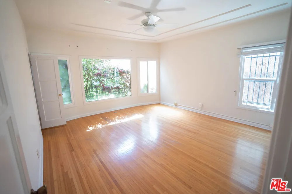 1210 S La Jolla Avenue Los Angeles, CA 90035