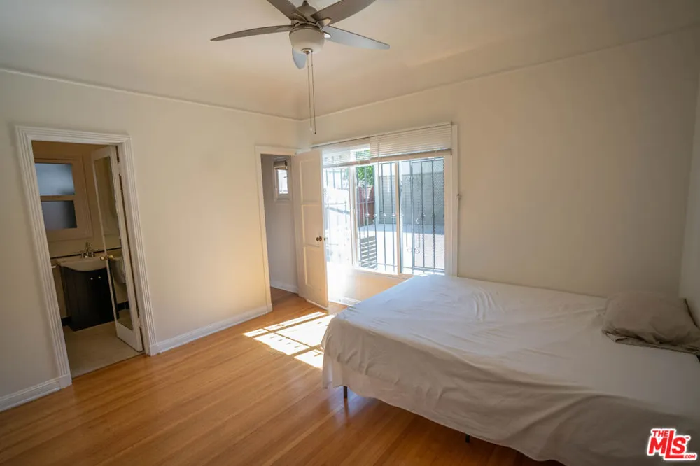 1210 S La Jolla Avenue Los Angeles, CA 90035