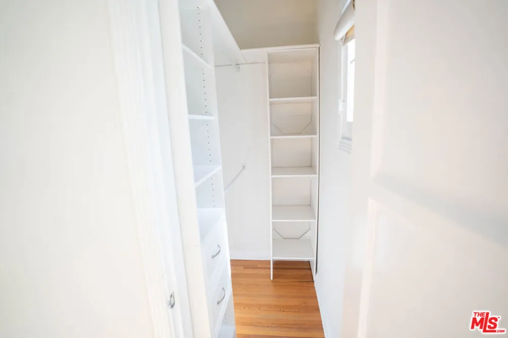 1210 S La Jolla Avenue Los Angeles, CA 90035