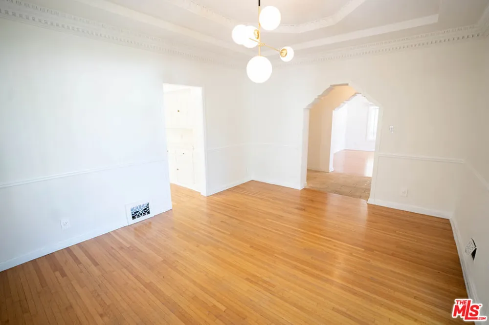 1210 S La Jolla Avenue Los Angeles, CA 90035