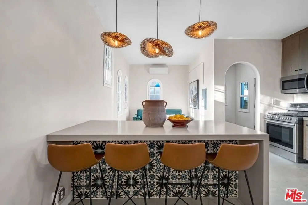 1915 Ocean Front Walk Venice, CA 90291