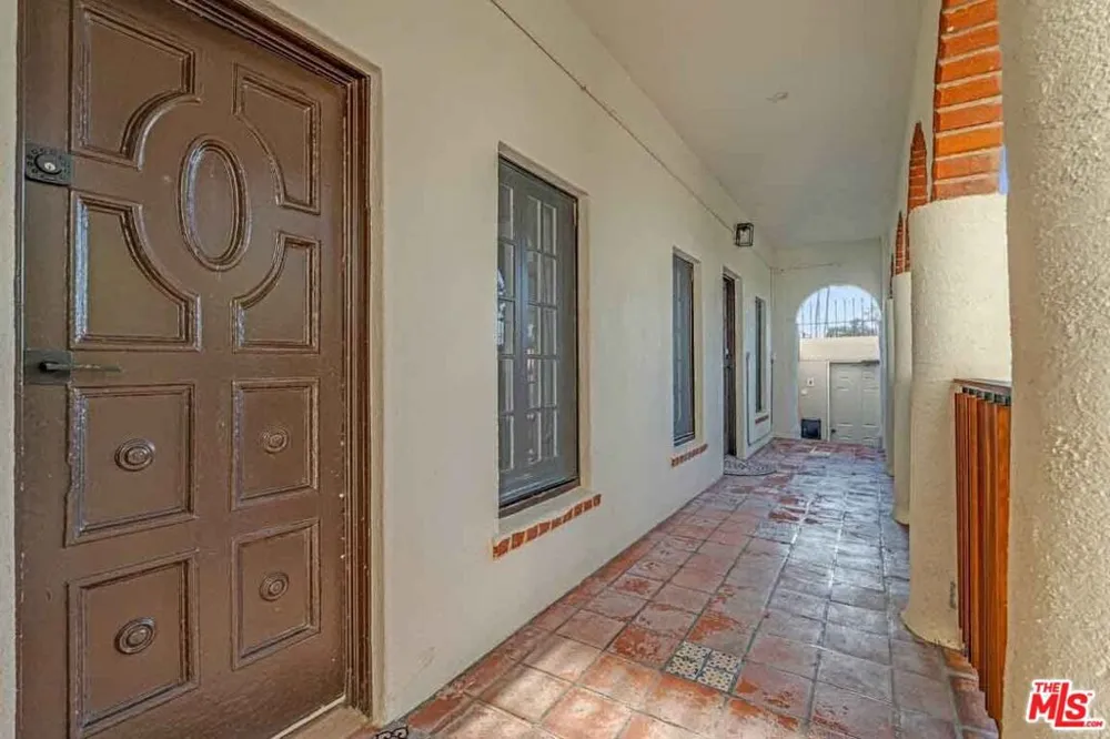 1915 Ocean Front Walk Venice, CA 90291