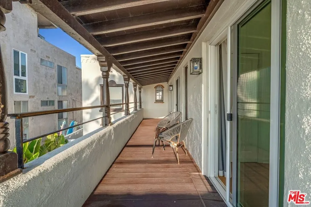 1915 Ocean Front Walk Venice, CA 90291