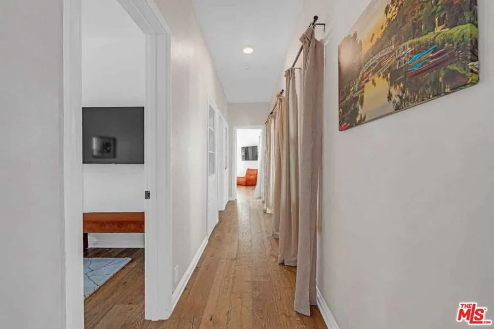 1915 Ocean Front Walk Venice, CA 90291