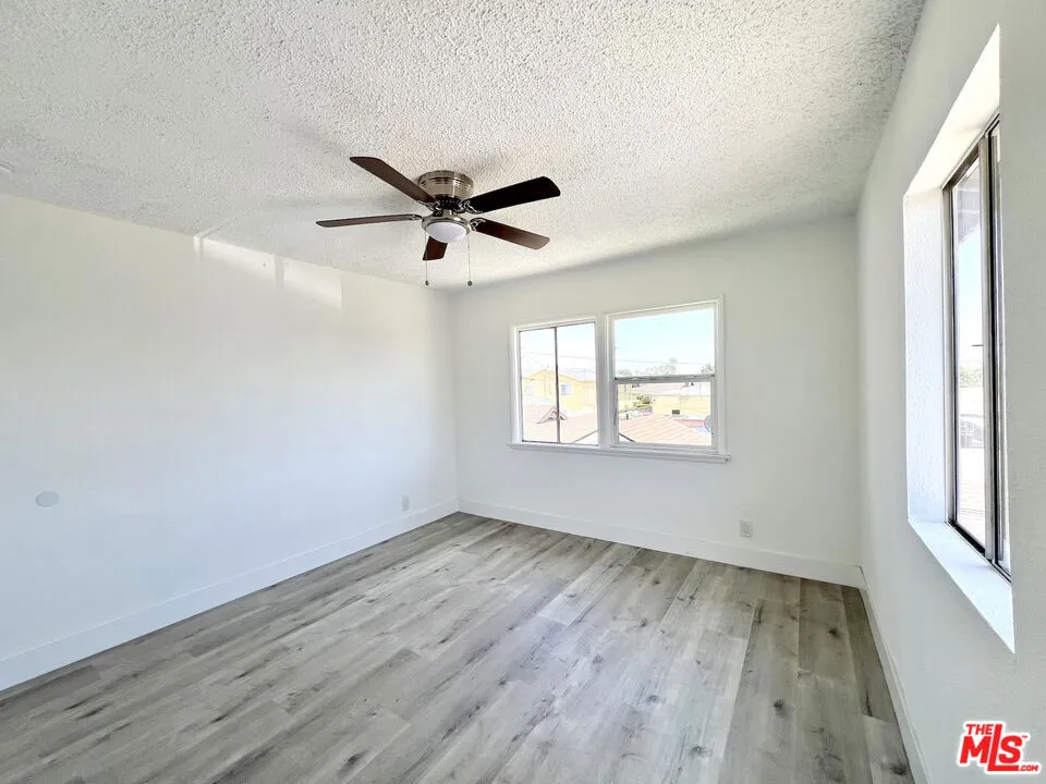 254 E Lanzit Avenue #5 Los Angeles, CA 90061