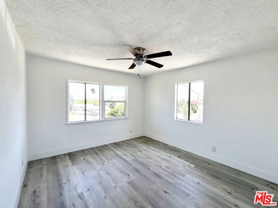 254 E Lanzit Avenue #5 Los Angeles, CA 90061