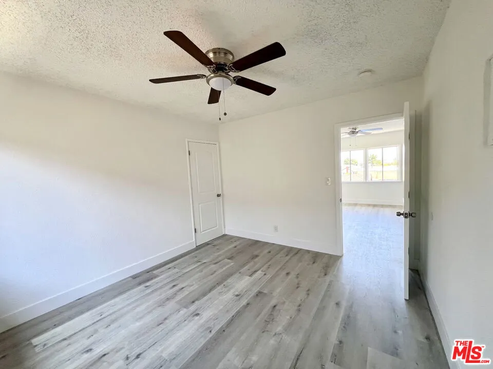 254 E Lanzit Avenue #5 Los Angeles, CA 90061