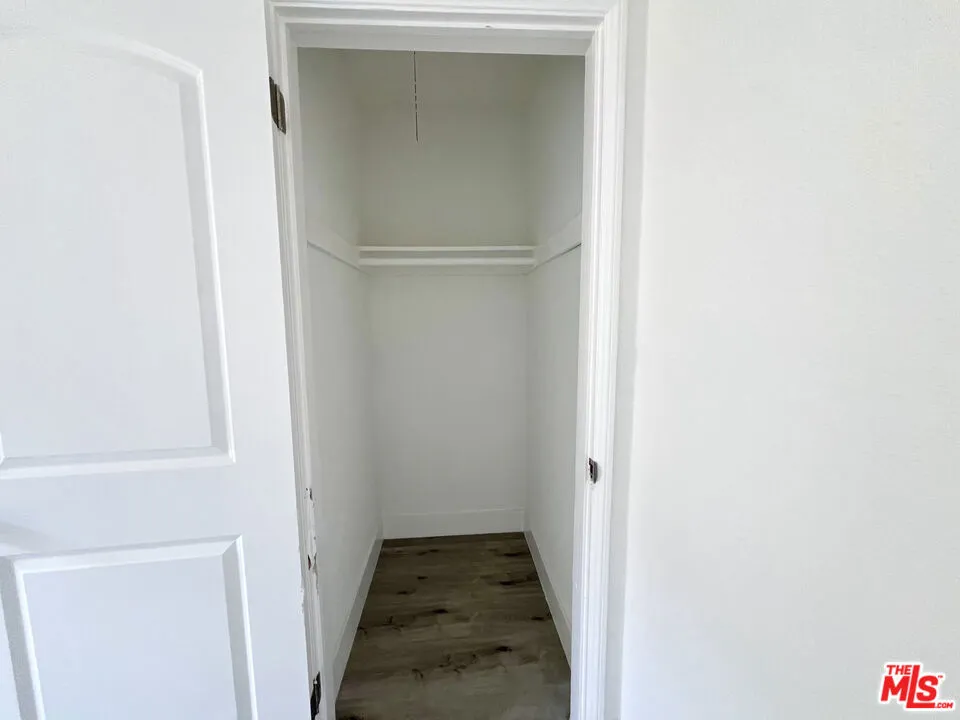 254 E Lanzit Avenue #5 Los Angeles, CA 90061