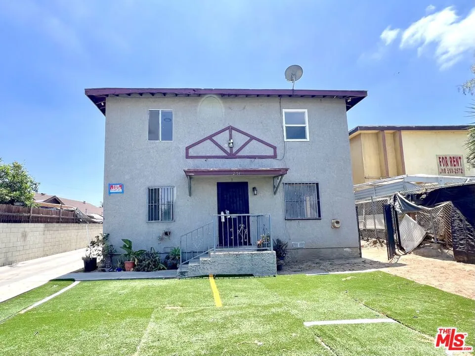 254 E Lanzit Avenue #5 Los Angeles, CA 90061