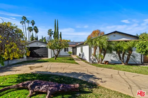 6159 Debs Avenue