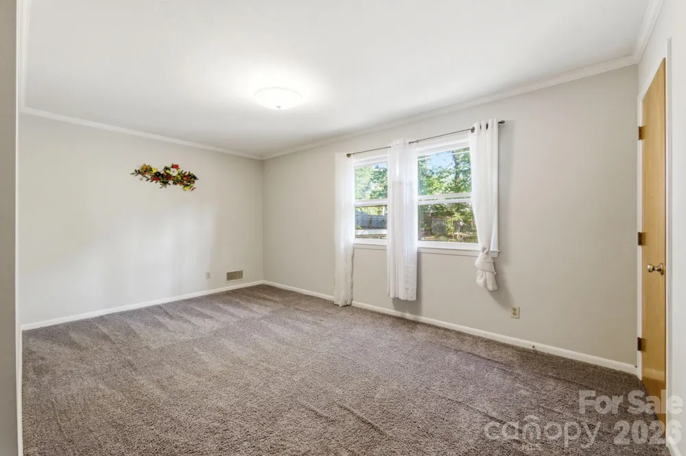 1659 maple Avenue Albemarle, NC 28001