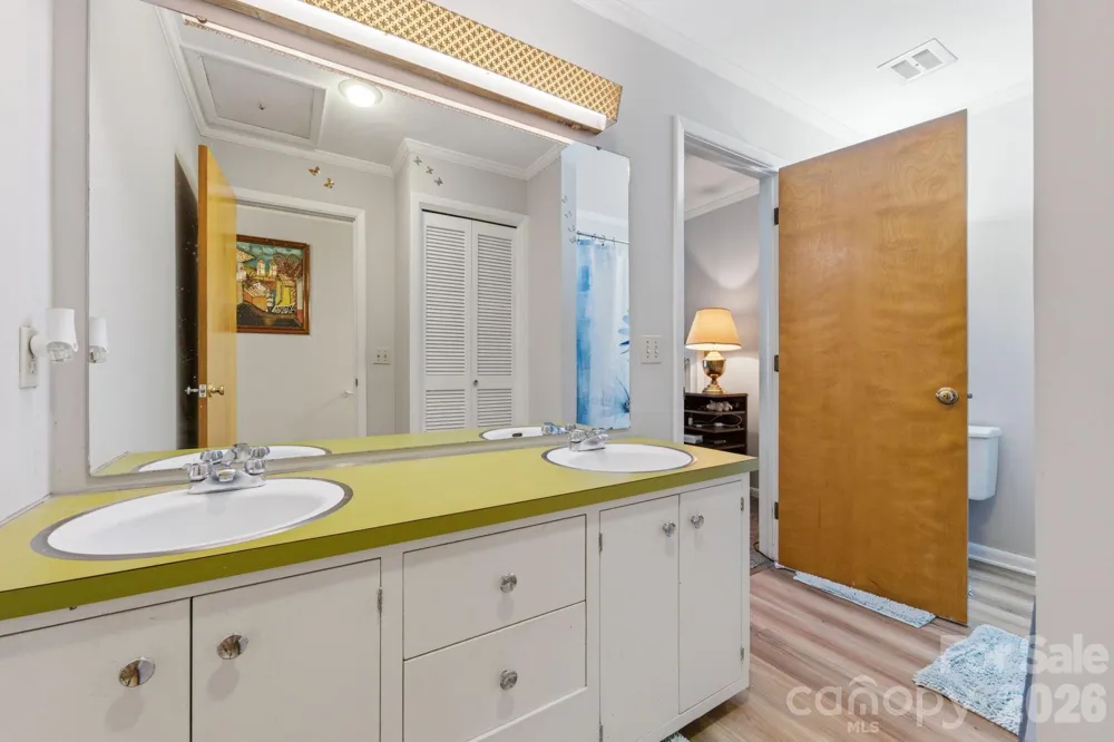 1659 maple Avenue Albemarle, NC 28001
