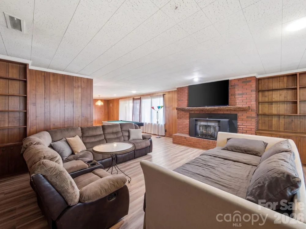 1659 maple Avenue Albemarle, NC 28001