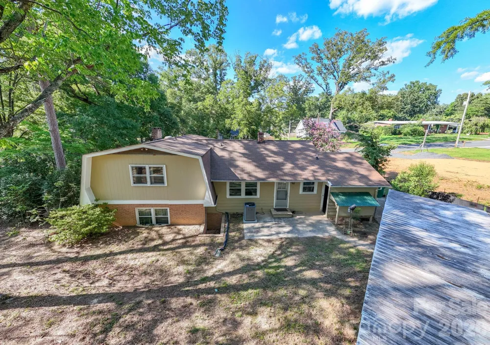 1659 maple Avenue Albemarle, NC 28001