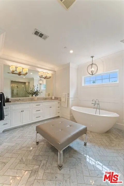 5523 Longridge Avenue Sherman Oaks, CA 91401