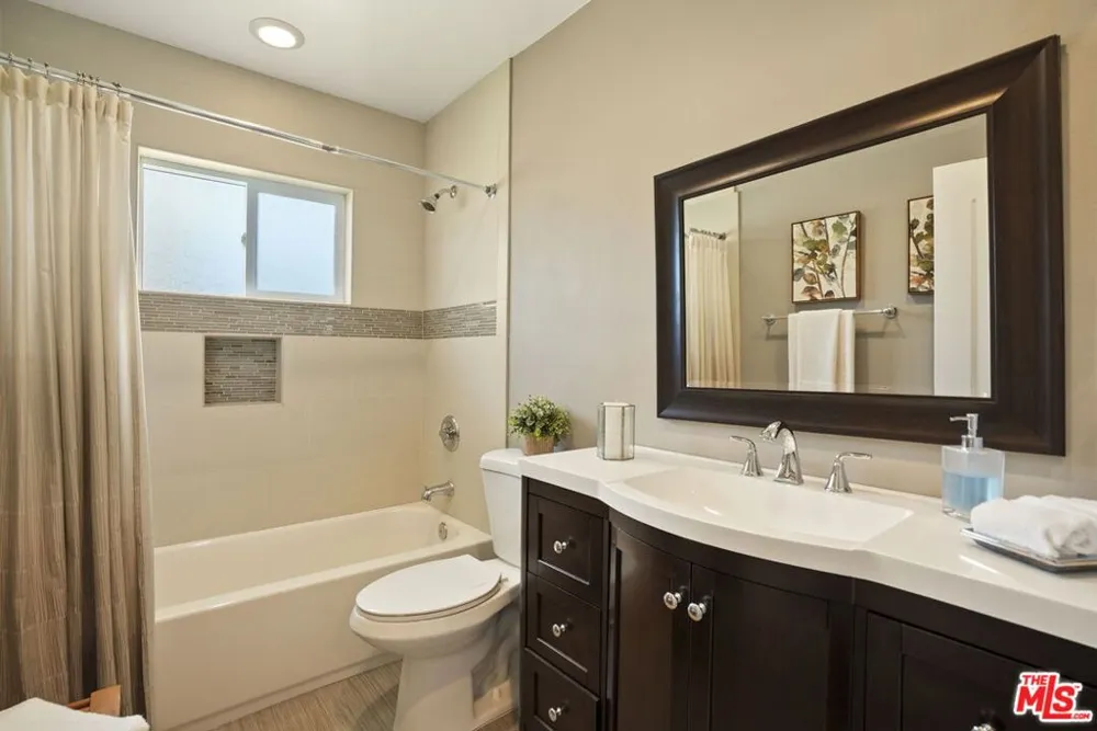 10501 Forbes Avenue Granada Hills, CA 91344