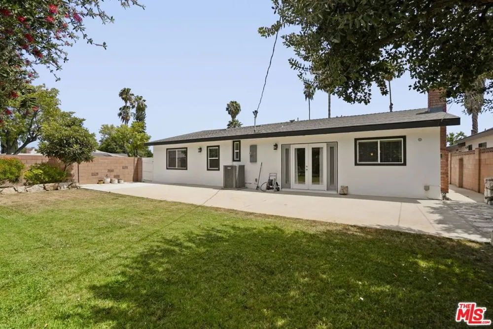 10501 Forbes Avenue Granada Hills, CA 91344