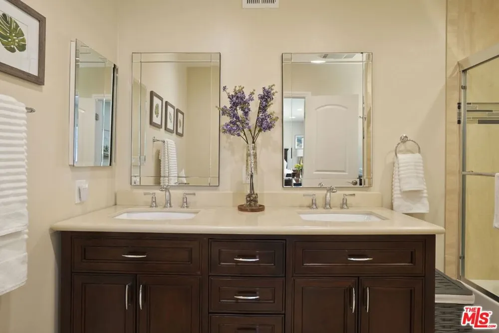 10501 Forbes Avenue Granada Hills, CA 91344