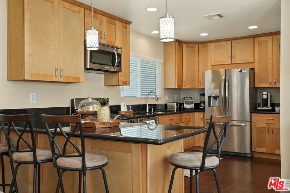 10501 Forbes Avenue Granada Hills, CA 91344