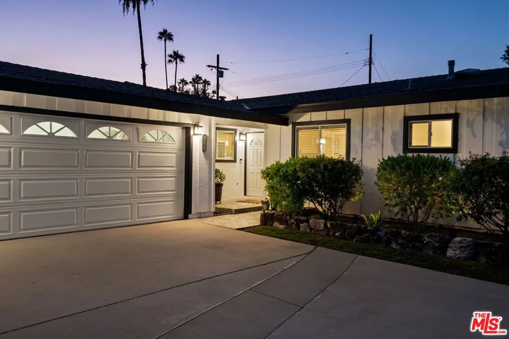 10501 Forbes Avenue Granada Hills, CA 91344