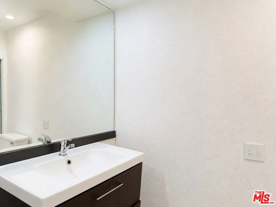 2170 S Palm Canyon Drive #28 Palm Springs, CA 92264