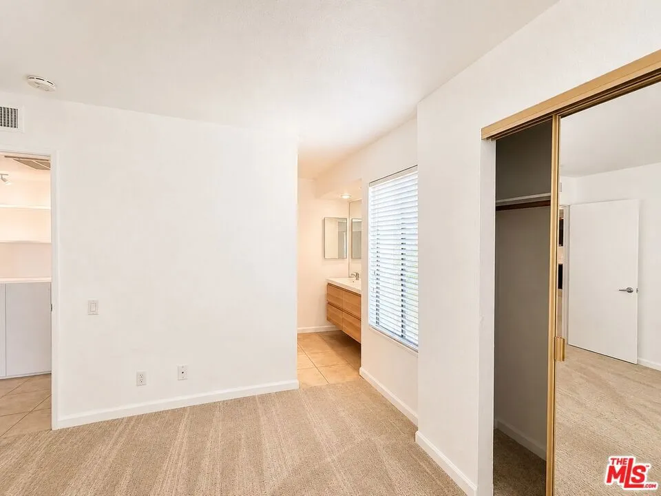 2170 S Palm Canyon Drive #28 Palm Springs, CA 92264