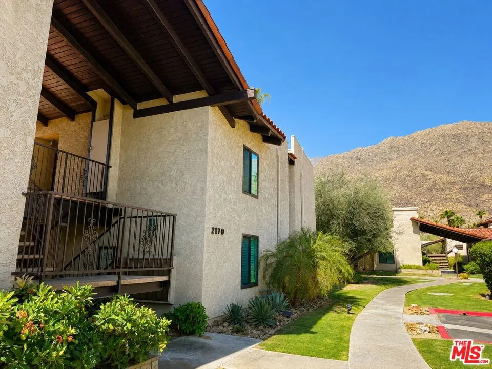 2170 S Palm Canyon Drive #28 Palm Springs, CA 92264