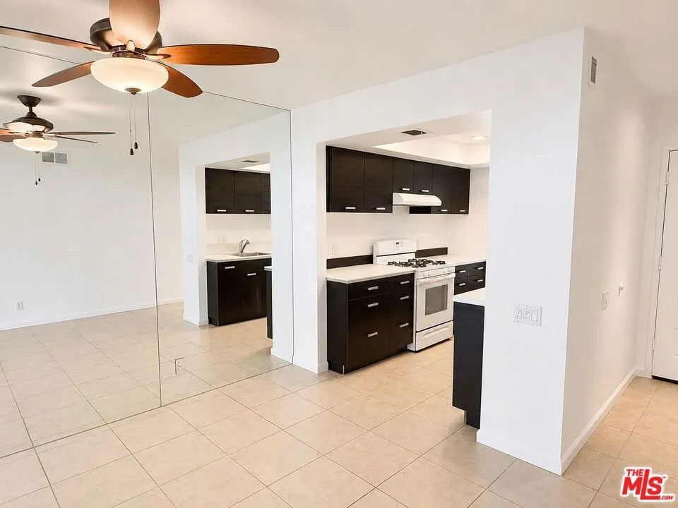 2170 S Palm Canyon Drive #28 Palm Springs, CA 92264