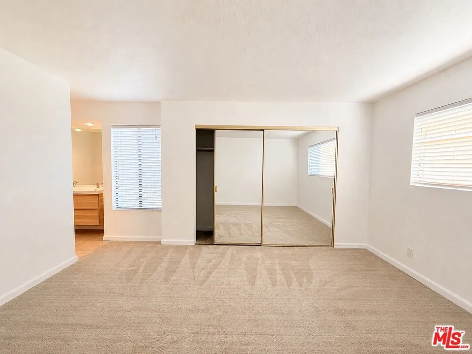 2170 S Palm Canyon Drive #28 Palm Springs, CA 92264